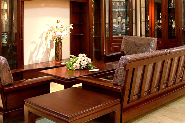 山東實(shí)木家具