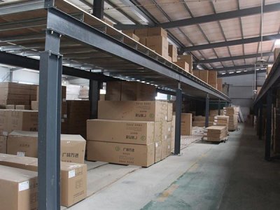 實木家具廠家?guī)私鈱嵞疽鹿袢绾畏老x
